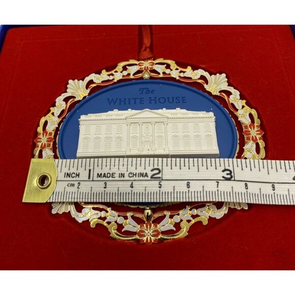 Vintage Christmas Collectible Ornament By The White House Historical Association - Picture 16 of 16